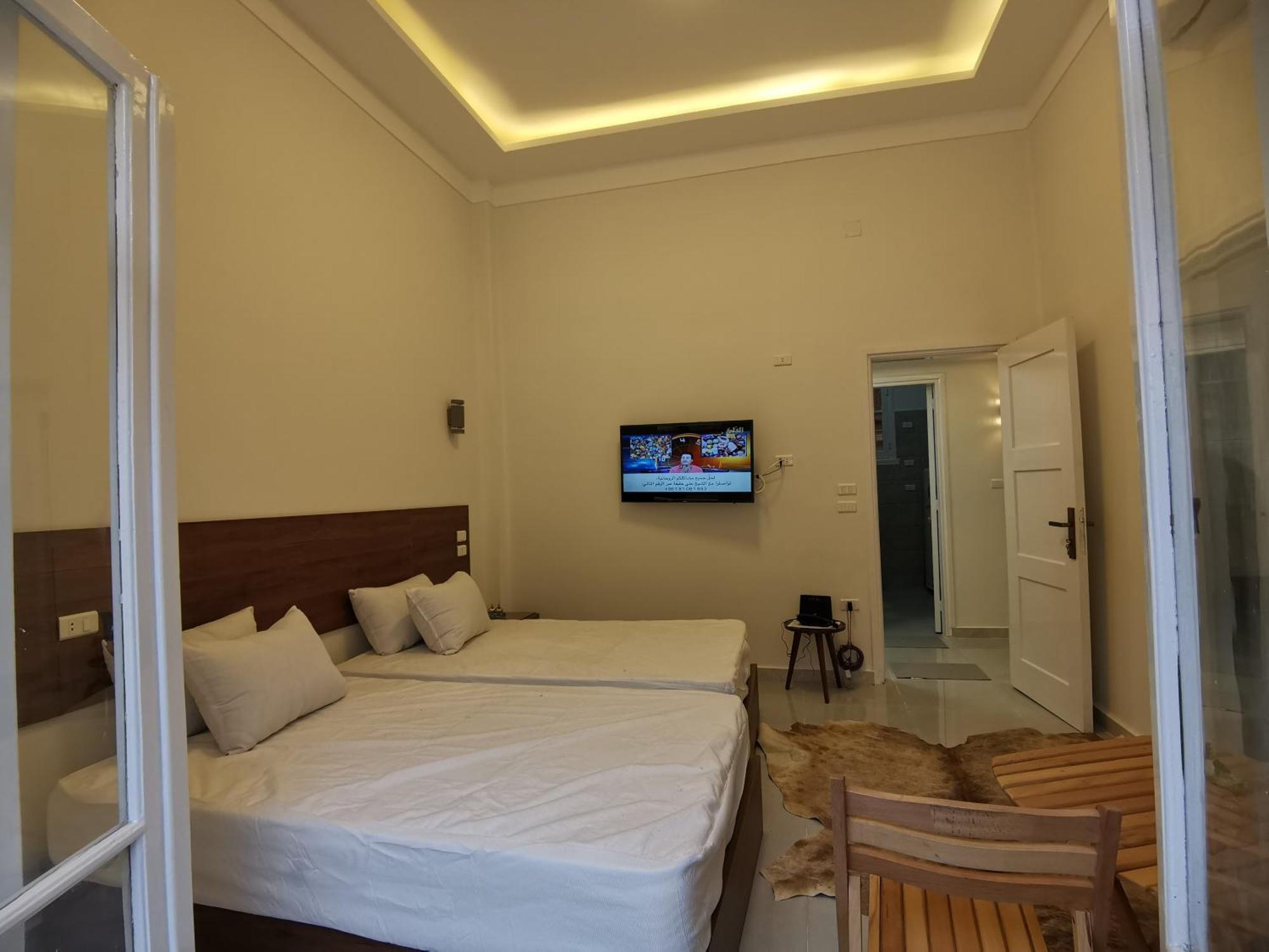 Family Downtown Aparthotel